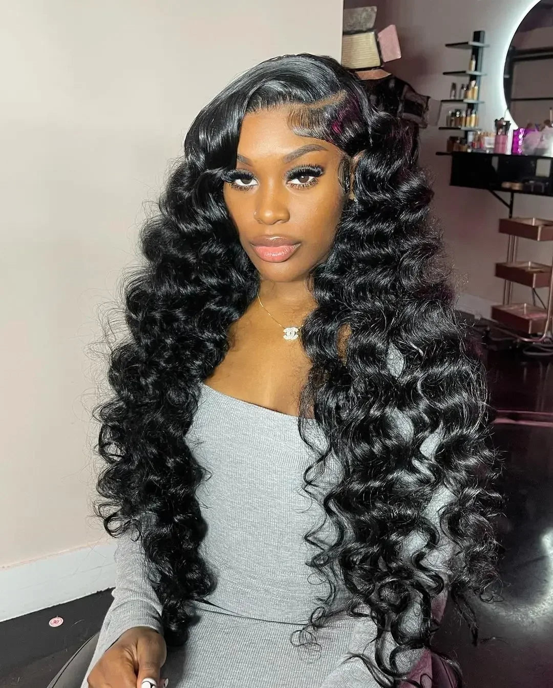 Vente et installation  Perruque Lace Frontal 13x6 – 230% Densité – Loose Deep Wave – Cheveux Humains Bouclés Profonds 100$