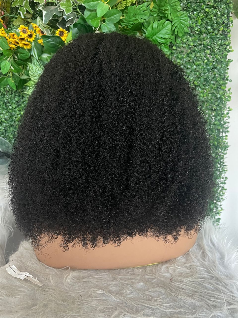 Perruques  100%cheveux humains prêt à porter 13/4 perruques naturelles cheveux crépus bouclés 250%densité spéciale installation 70$